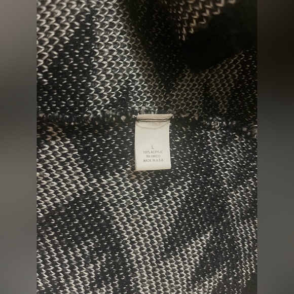 Pacsun tribal print sweater - Picture 3 of 3